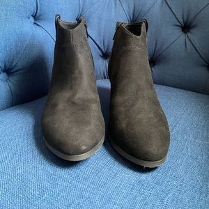 Old Navy Booties Black Suede
